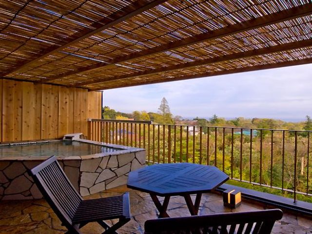 伊豆高原の海を一望できる贅沢なロケーション★