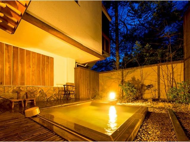 仕事終わりは温泉で疲れを癒して下さい♪毎日温泉に入れるのもリゾバの醍醐味です!!