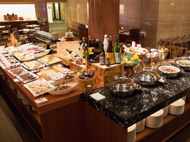 ホテル館内：嬉しいスタッフ食堂付きのマンモスリゾート♪