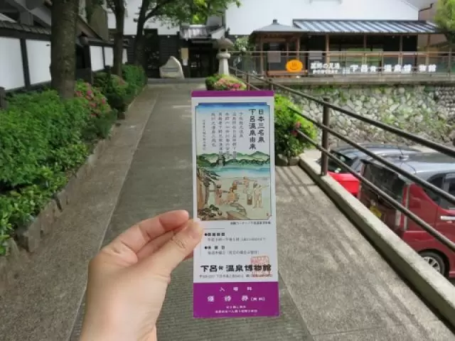 休みには歩いてカフェや温泉巡り◇
ちょっと一息で足湯も楽しめる最高の散歩ルートあります!!