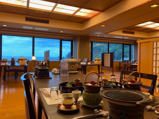 開放的なレストラン！ホールの業務もあるので夕日を楽しみながらお仕事できます♪