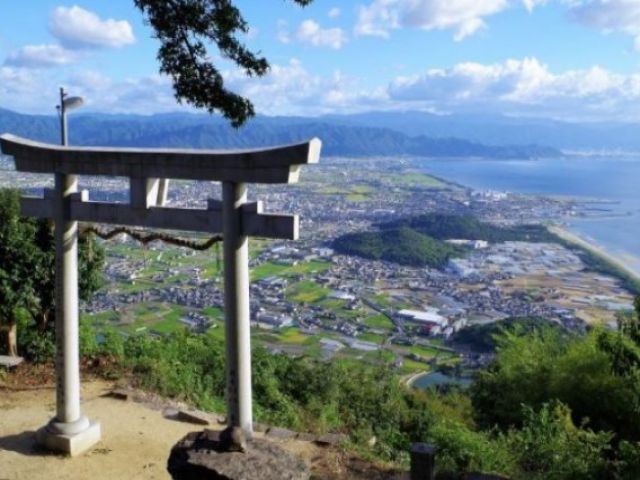 少し足を延ばすと・・・圧巻の景色が広がっています！