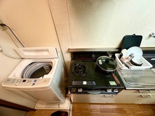 嬉しい室内洗濯機★他レンジに冷蔵庫、広々としたクローゼットも室内についております！