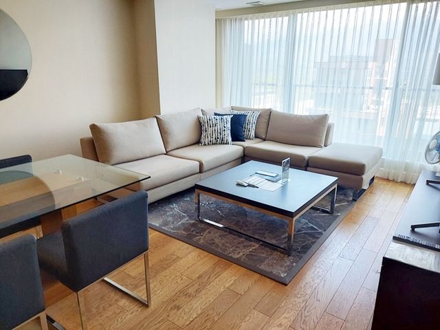 グリーンシーズンは綺麗な客室での生活も出来ます！