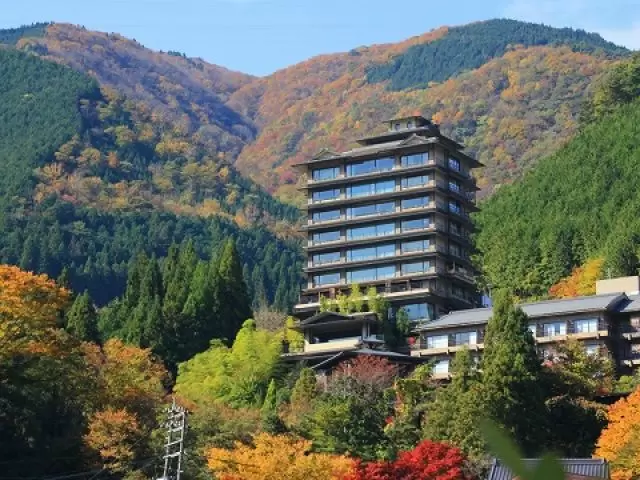 下呂を一望できる高級旅館◇
接客を学びたい方にもおすすめです