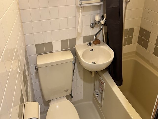 お風呂・トイレもしっかりついております