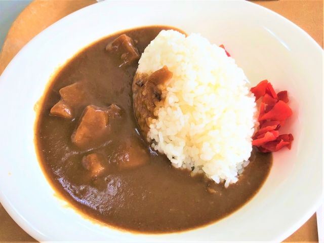 スキー場で食べるカレーって美味しくないですか？！