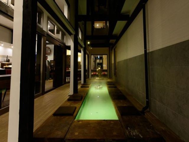 系列の足湯カフェ☆湯畑散策に疲れたらここで一休みっ☆足湯に入ってリラックス～♪