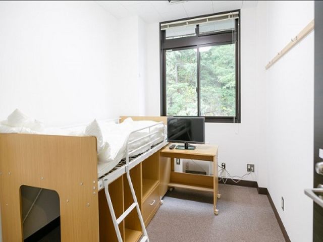 寮も非常に綺麗で好評です!!個室が空いている場合はそちらでの案内になります♪