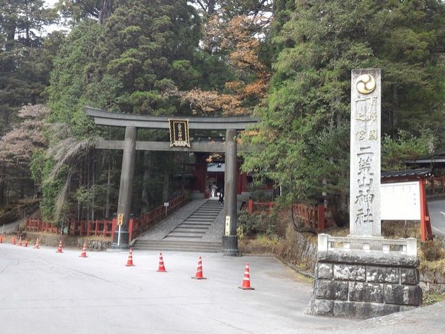 神社の境内をゆっくりお散歩☆