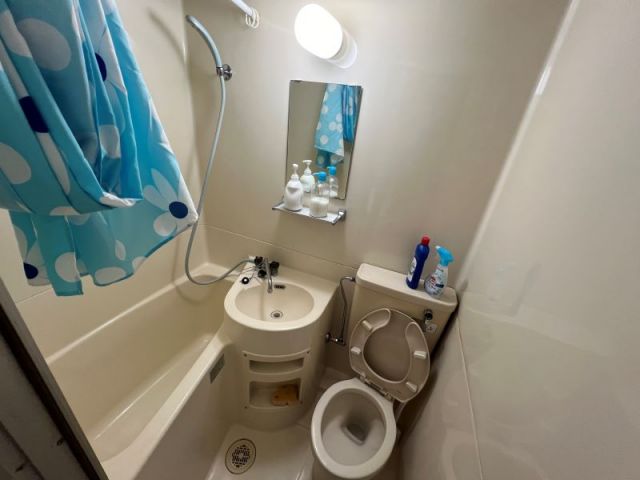 お風呂・トイレ付の完全個室です！