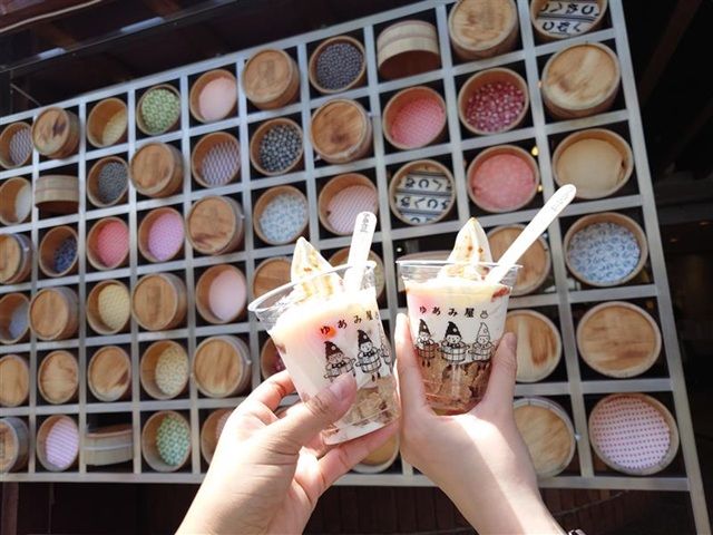 コンビニ,スーパー,薬局もあり☆
下呂温泉のお土産はかわいいです!!