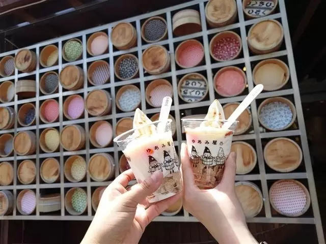 コンビニ,スーパー,薬局もあり☆
下呂温泉のお土産はかわいいです!!