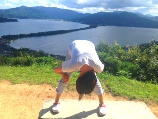 日本三景、天橋立では股のぞきがお約束！！
