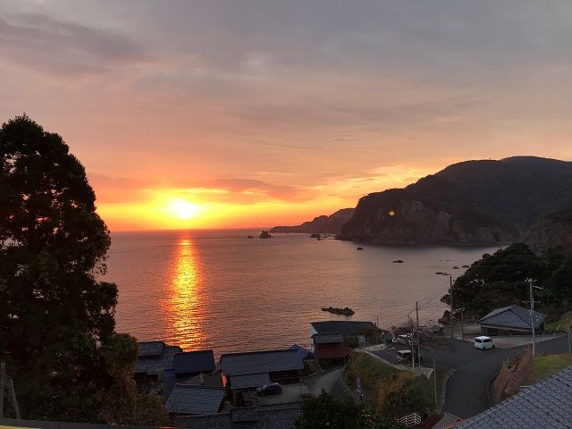 寮からの朝日はとてもキレイと評判です☆