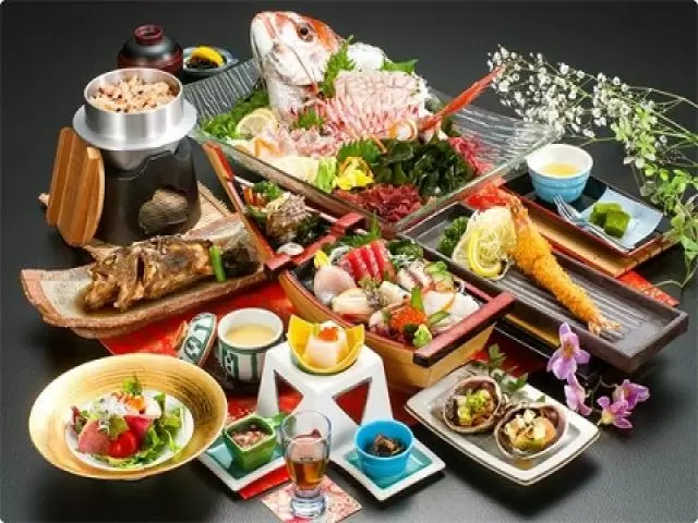スキルが活かせる和食調理☆
お魚料理が人気のお宿です!!