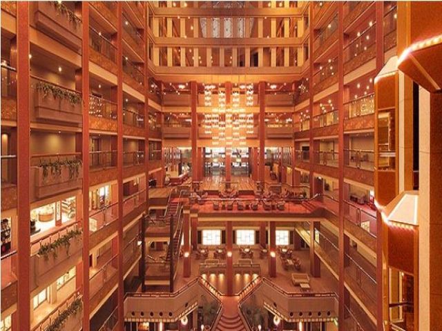 豪華絢爛な有名なホテル。毎日がワクワクする事、間違いなし。