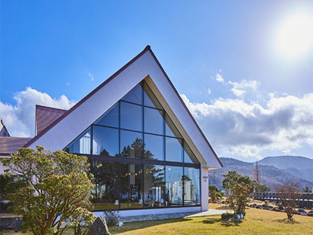 天気がいい時には世界遺産の富士山が見えますよ！