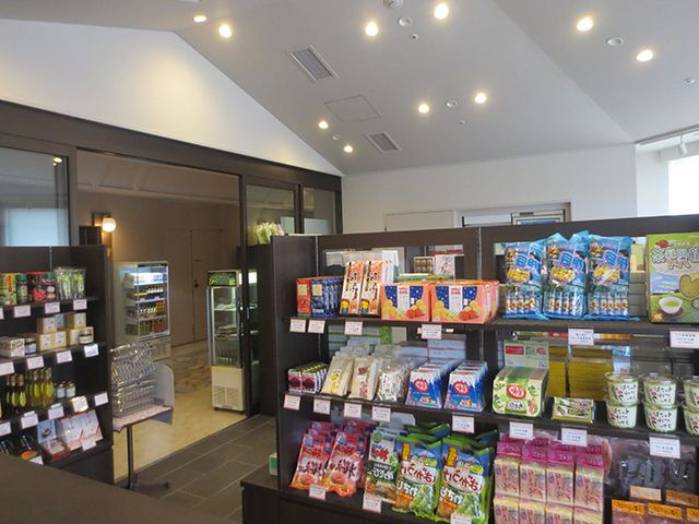 売店兼務のお仕事になります♪