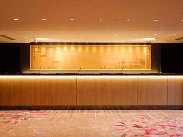 客室が238室ある高山屈指の格式あるホテルです。ホテルの顔として笑顔でご対応ください♪