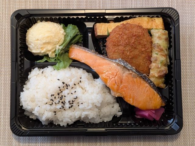 うれしいまかない付きです！