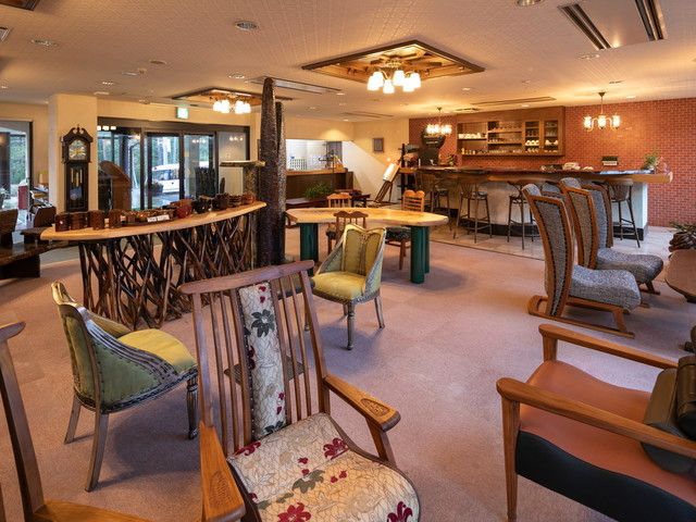 ロビー周りです。綺麗な職場で勤務したい方、必見です！受け入れも良く安心して勤務できます♪