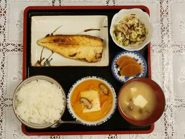 徒歩圏内に美味しい飲食店も