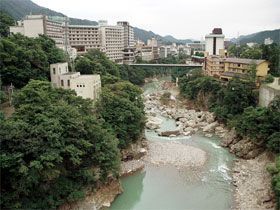 東京から2時間！都心からのアクセス良好な鬼怒川は、お休みの日に遊びに行くのもラクチン♪