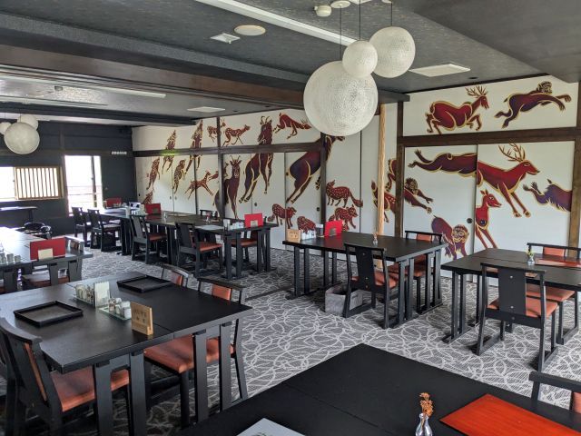 有名な画家さんが描いた壁画！！この絵を目当てに来られるお客様いるほどです♪