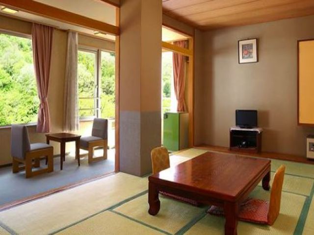 落ち着いた雰囲気の旅館です！！