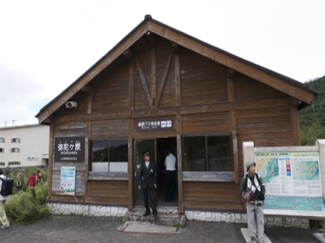 ～駅でのお仕事なんてなかなかできない！？～
他では経験できない人気の高いお仕事です。