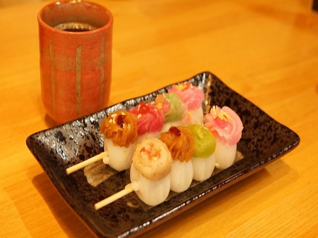 お休みの日はおいしい物を食べ歩きしましょう☆