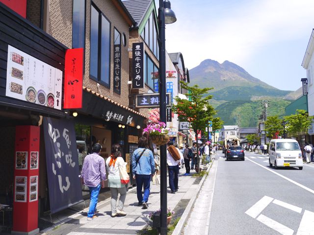 休日は湯布院観光を堪能！！いつ行っても賑わう通りにワクワクしちゃいます！