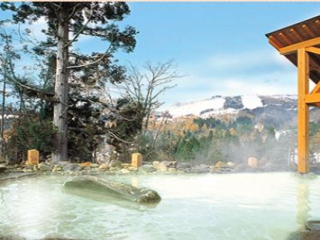 お仕事終わりの温泉も最高です♪寮内にもお風呂はあるのでその時の気分で選べます！！