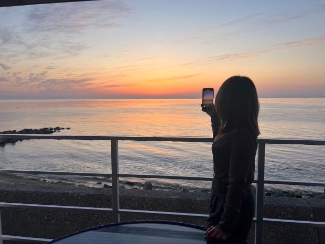 休日は海を眺めてのんびりお過ごしください。