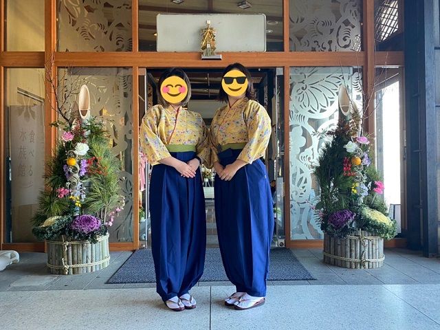 制服は作務衣です!!友人同士の応募も歓迎♪※写真の制服は一つ前のやつです!!