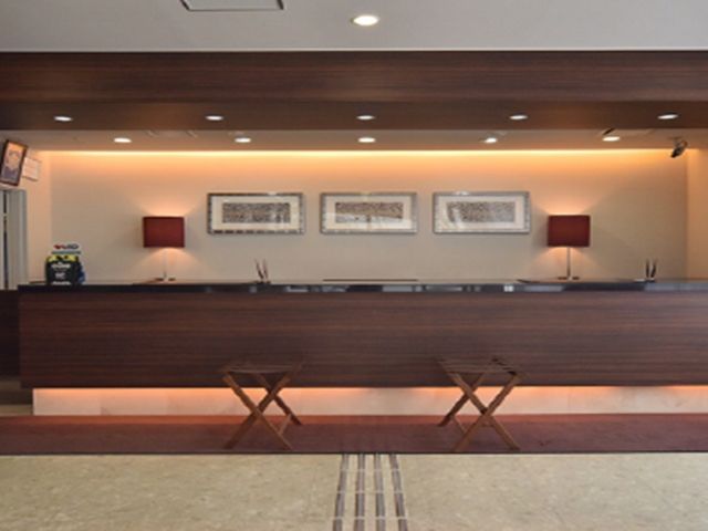 ホテルの顔となる【フロント】業務です