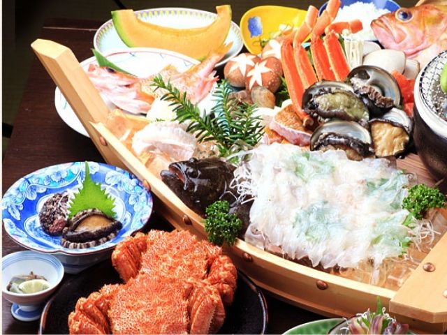 ≪仕事≫海の幸豊富なお料理の配膳業務♪