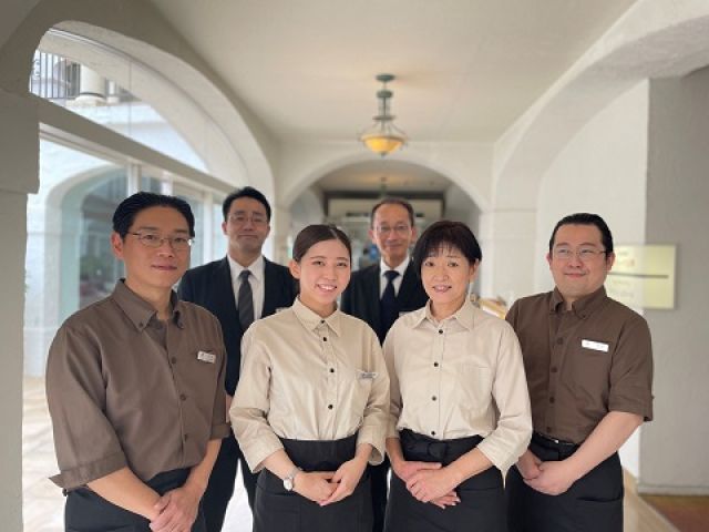 ☆笑顔で接客していただける方大募集です!!有名ホテルで接客勉強したい方是非!!