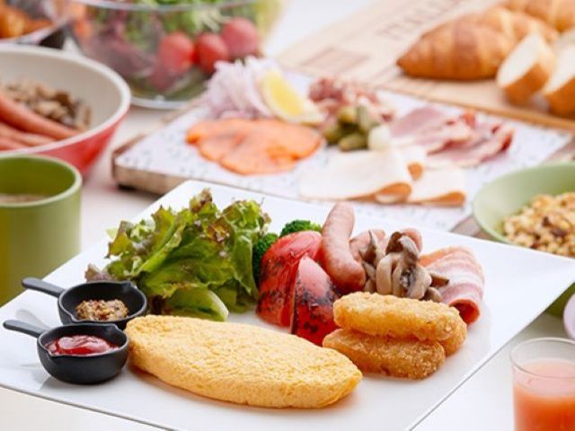 白馬でも人気のリゾートホテルでのお仕事です♪
ほとんど通しシフトで働きやすいですよ！