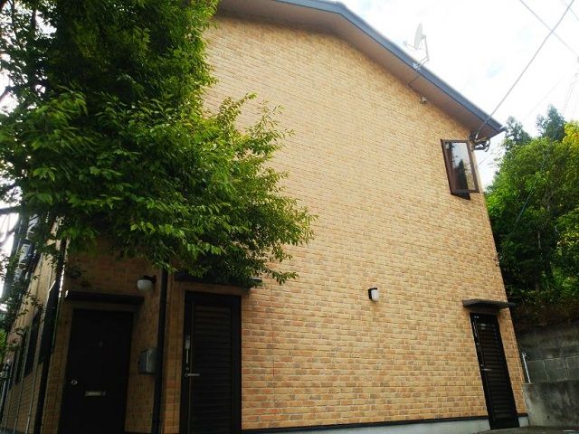 寮の外観はこんな感じです♪築年数もまだ浅いです！！