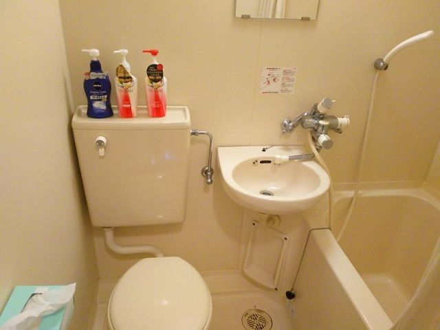 寮はトイレ・風呂付の1Ｒタイプ！Wi-Fi付き（＾0＾）♪