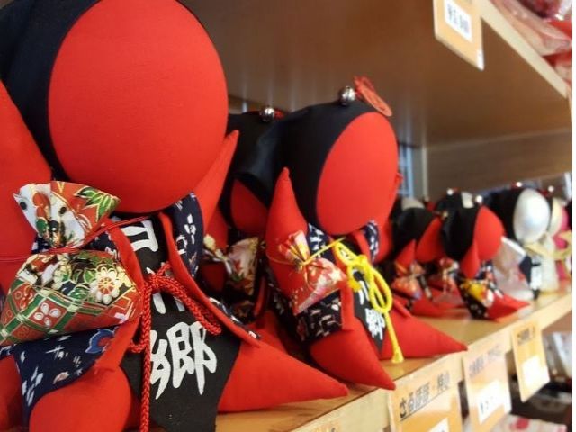 「さるぼぼ」はこの地域で有名なお土産です！せっかくの機会なのでお土産にどうぞ～♪