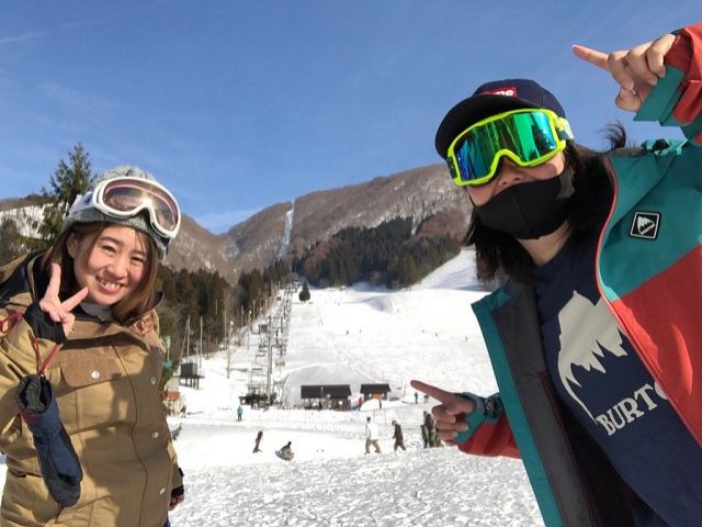 スキーヤーゲレンデ!!ボードが滑れるスキー場のリフト券貸出もあります!!たくさん滑ろう!!