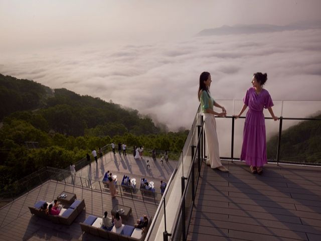 リニューアルされたばかりの雲海テラス
