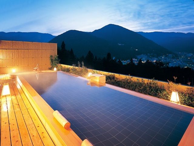 温泉も利用可能
休みに疲れをしっかり癒すにはこれが一番