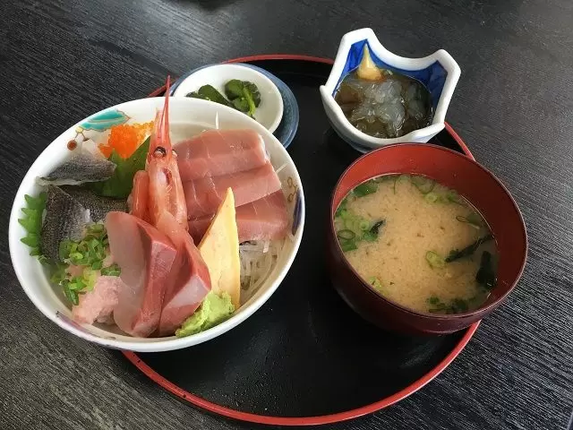 東京から二時間でいけるリゾートアイランド初島です。憧れの離島生活を楽しみませんか？