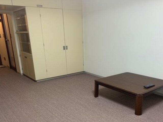 ☆寮内写真②☆8畳くらいのお部屋です(^^)/トイレ風呂はユニットバス♪