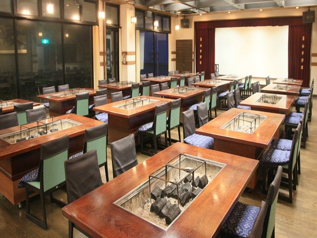 炉端処の他にも宴会場などが御座います。