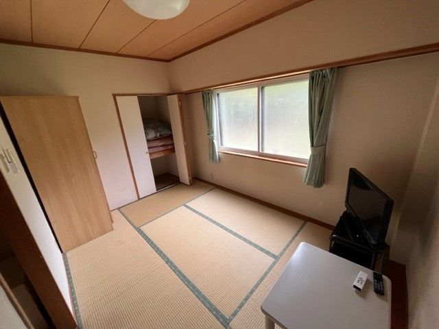 敷地内にある寮です。
プライベートな空間をしっかり確保することができます！